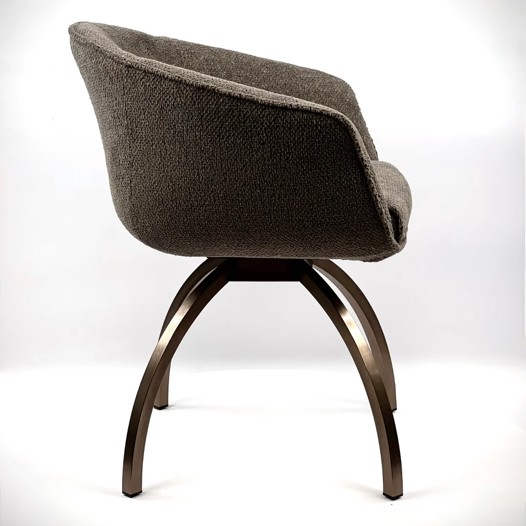 Lusso Dark – Miękkość w Objęciach Metalu